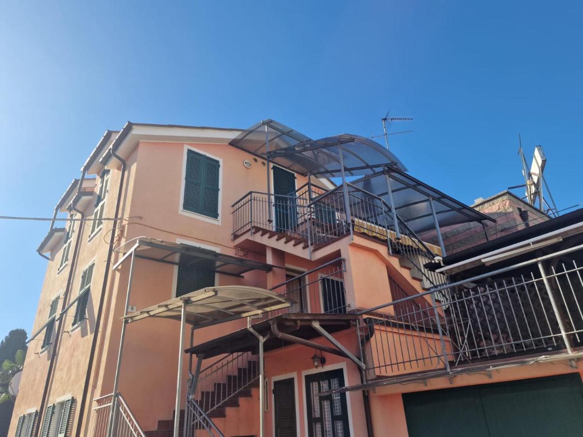アルベンガPalm Houseアパートメント エクステリア 写真